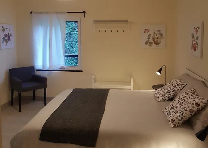 Affittacamere Il Bosco Di Campo Marzano Rooms&apartments Borzonasca